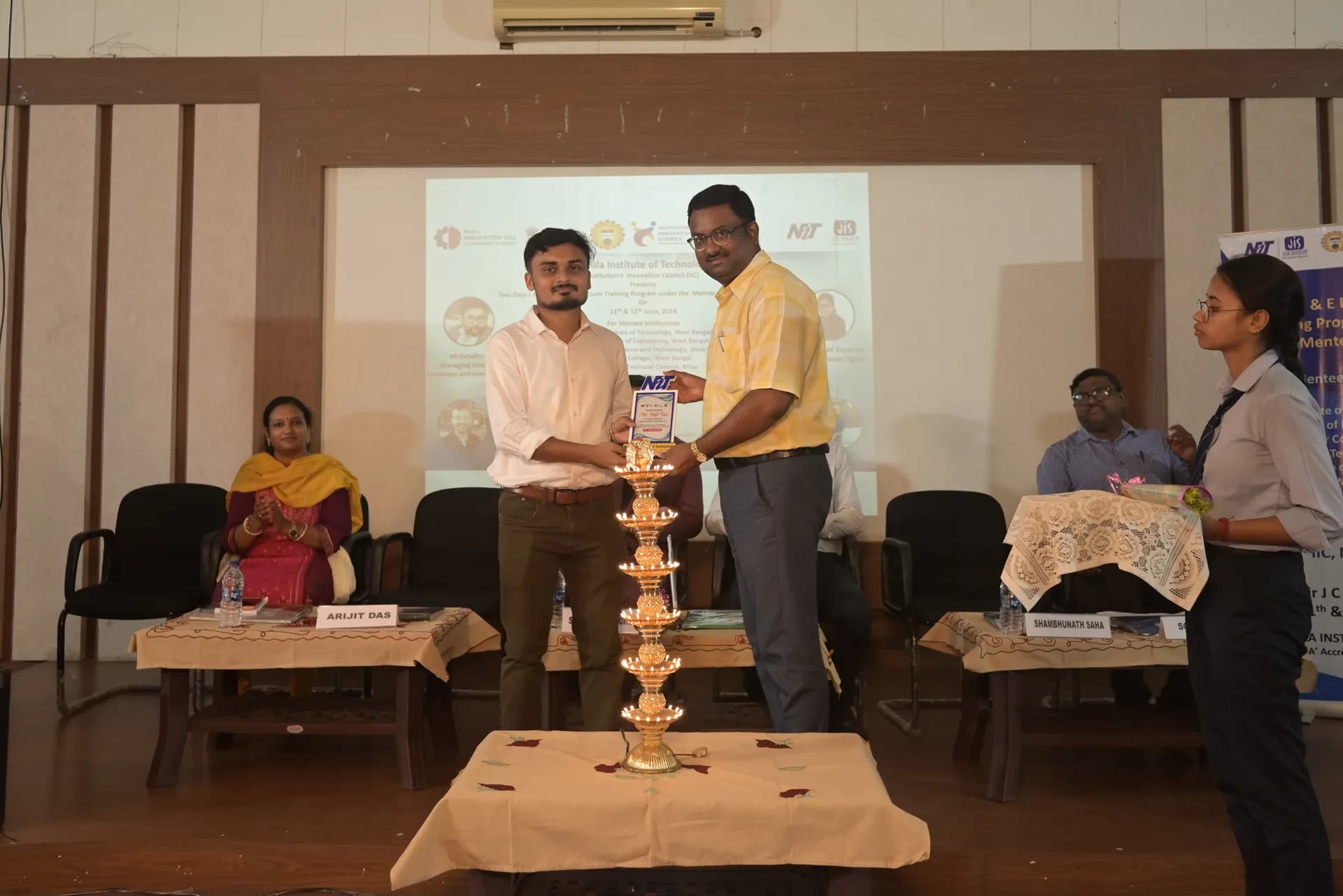 Lamp-lighting inauguration at an Aeonix session